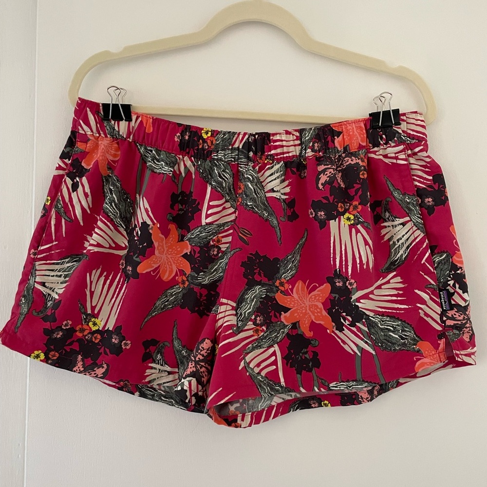 Patagonia Barely There Shorts Women’s Large
